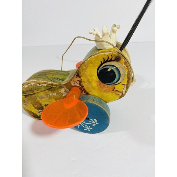 Vintage 1958 Fisher Price Queen Buzzy Bee Wooden Children's Pull Toy Made In USA - Picture 8 of 8